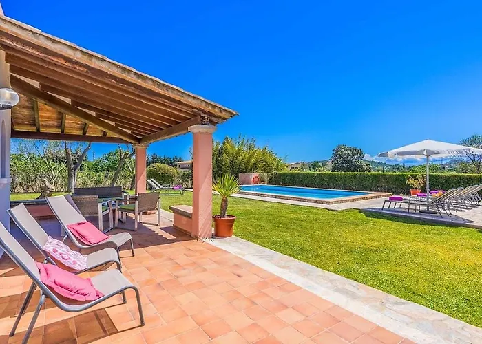 Appartement Patricia Impressive Garden To Enjoy With The Family By Renthousing