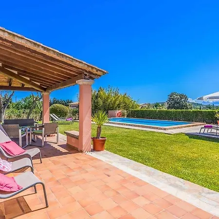 Apartment Patricia Impressive Garden To Enjoy With The Family By Renthousing