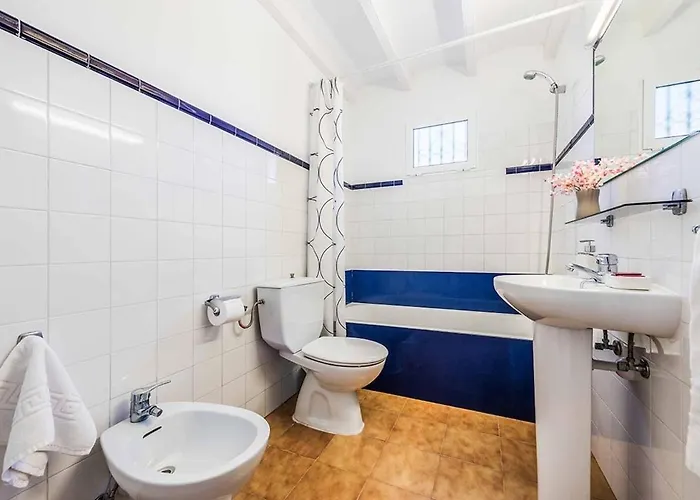 Patricia Impressive Garden To Enjoy With The Family By Renthousing ポレンサ